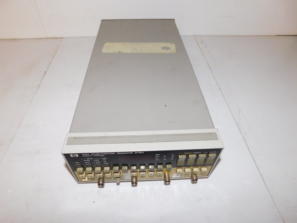 HEWLETT PACKARD 8116A PULSE/FUNCTION GENERATOR 50 MHZ (SML103)