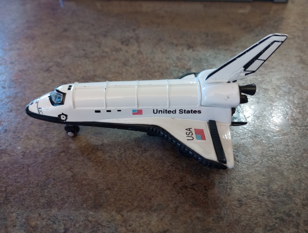 Unbranded United States Space Shuttle With Pullback Function (Top Fin Loose)