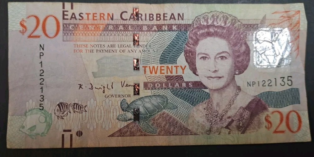 (2015) Eastern Caribbean 20 Dollars P53b  NP122135