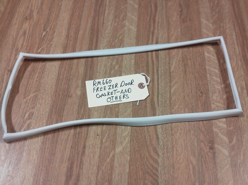 RV Refrigerator Freezer Door Gasket   2000917.027 RM660, RM2510, RM2501, RM2500