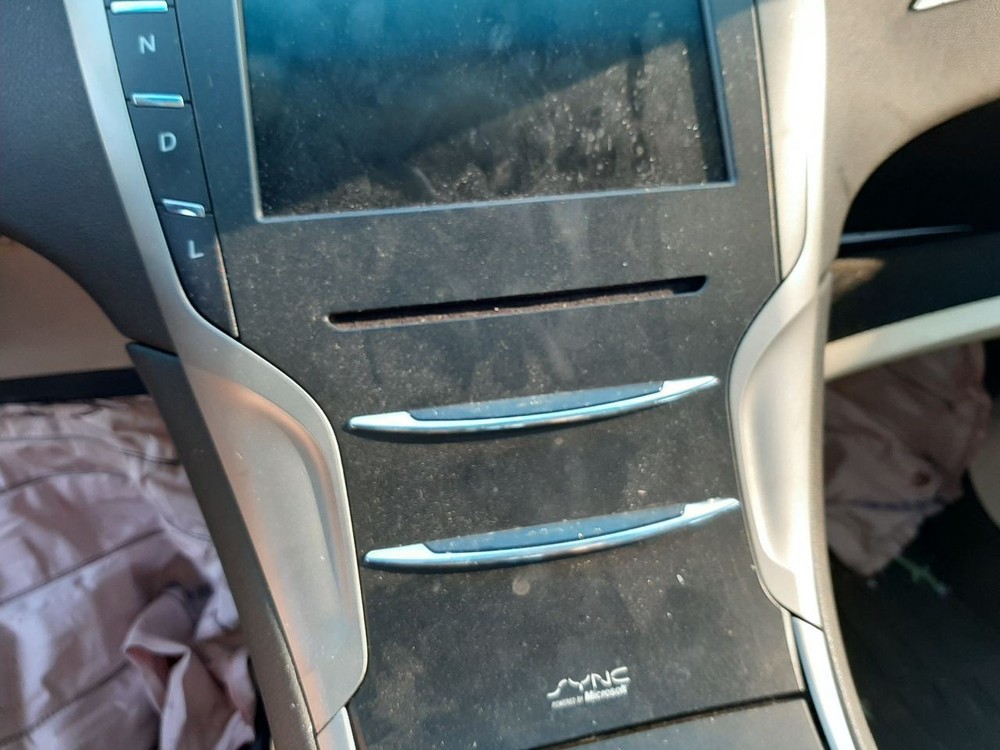 MKZ 2015 Air Shutter 868240