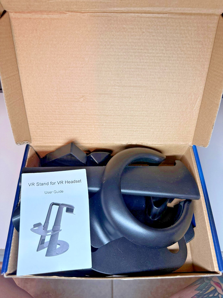 Universal VR Headset Stand – Open Box