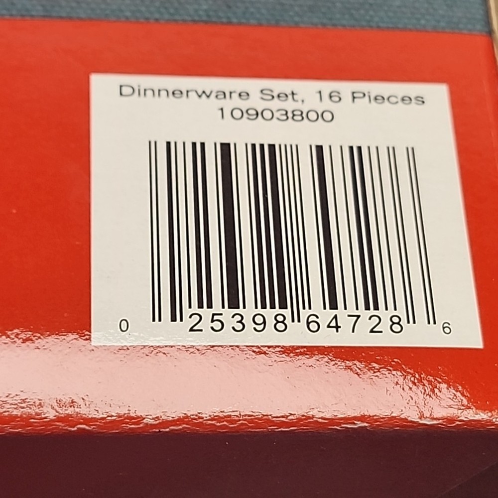 2 Pfaltzgraff Winterberry Dinnerware Sets 32 Piece (8 place settings)