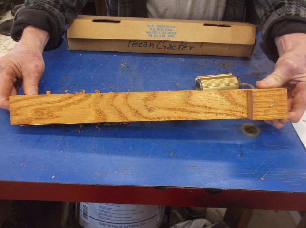 TEXAN INERTIA NUT CRACKER PECAN SHELLER