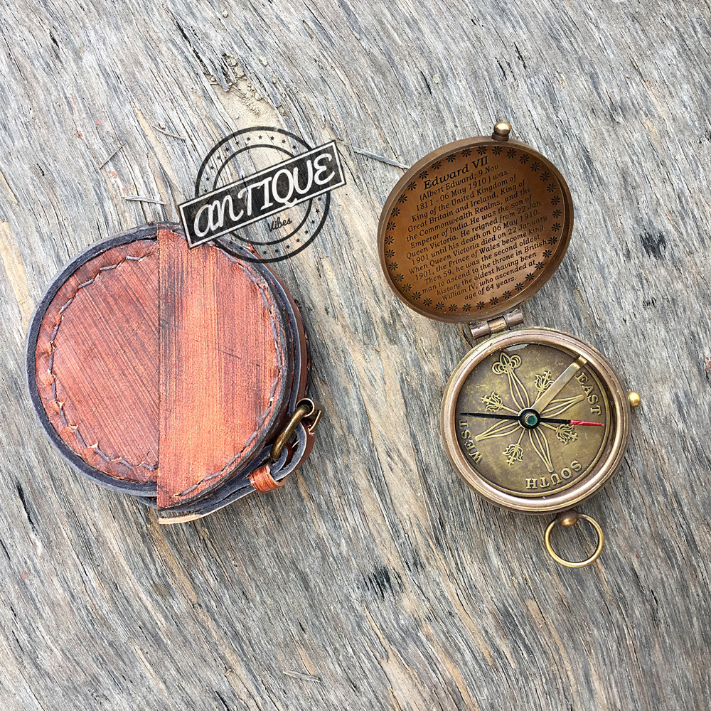 Vintage SOLID BRASS ENGRAVED COMPASS POCKET EDWARD COMPASS WITH LEATHER CAS