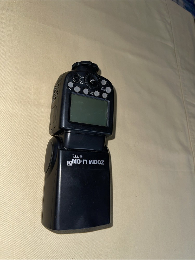 (Rl2) Flashpoint Zoom Li-ion R2 TTL On-Camera Flash includes battery