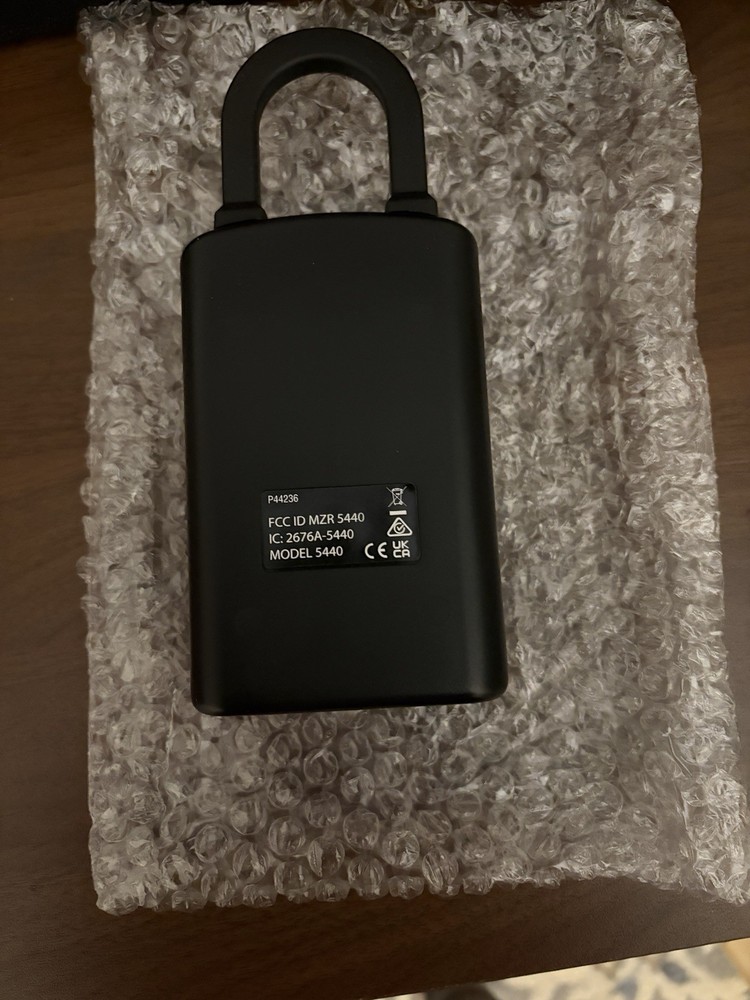 Master Lock 5440 | Bluetooth Portable Lock Box | Key Safe Removable Shackle