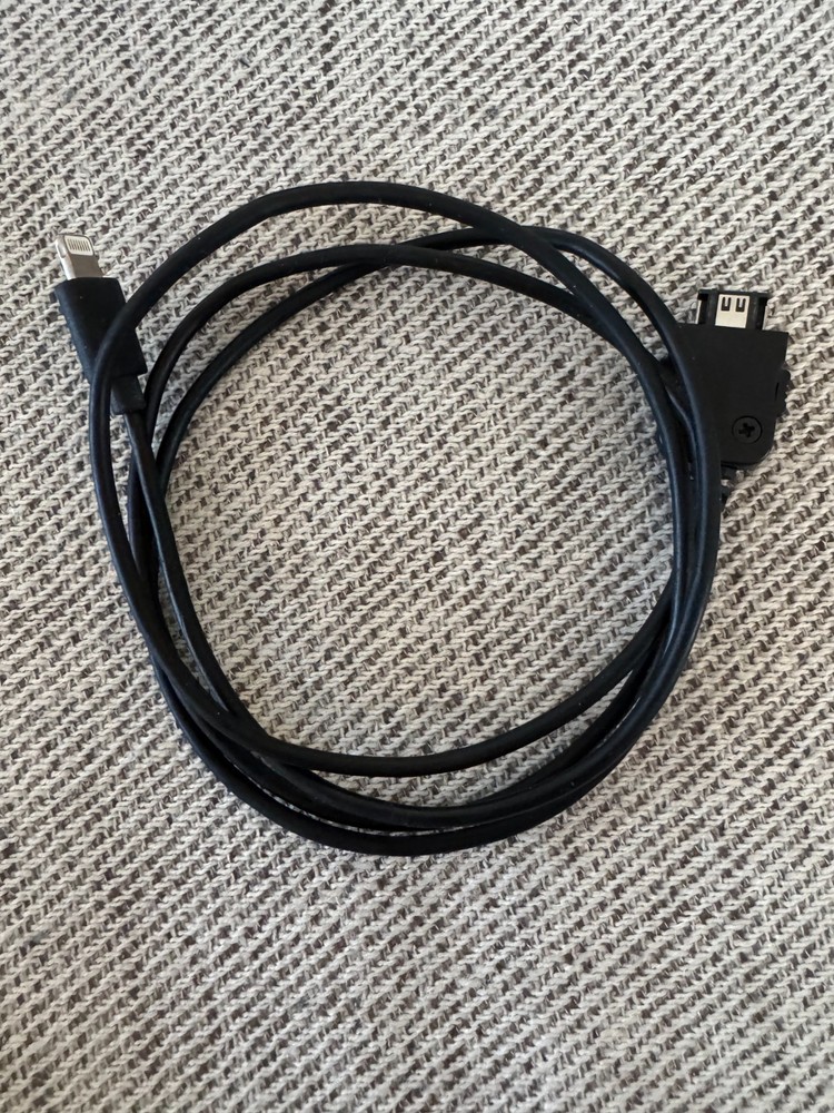 Focusrite iTrack Solo - WITH DEVICE LINK CABLE INCLUDED