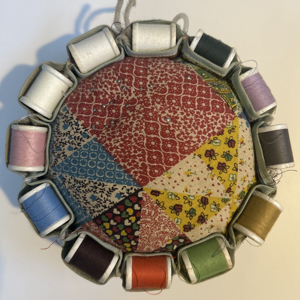 VINTAGE PIN CUSHION & THREAD HOLDER