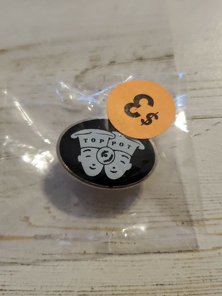 Top Pot Chef Enamel Lapel Pin in plastic fr