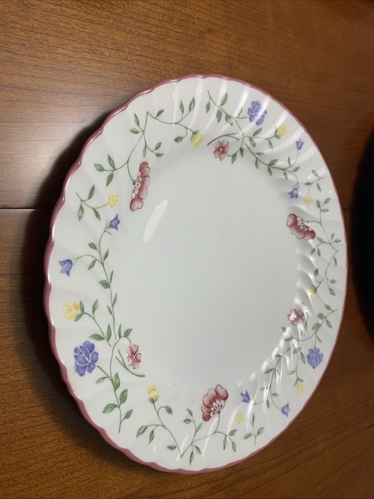Johnson Bros Summer Chintz Place Setting 7 Pieces
