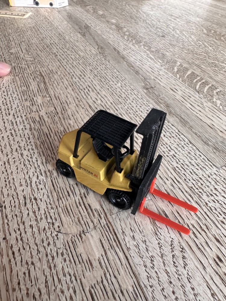 Hyster XL Scale Model