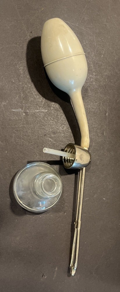 Vintage Devilbiss #15 Glass Medical Spray Atomizer