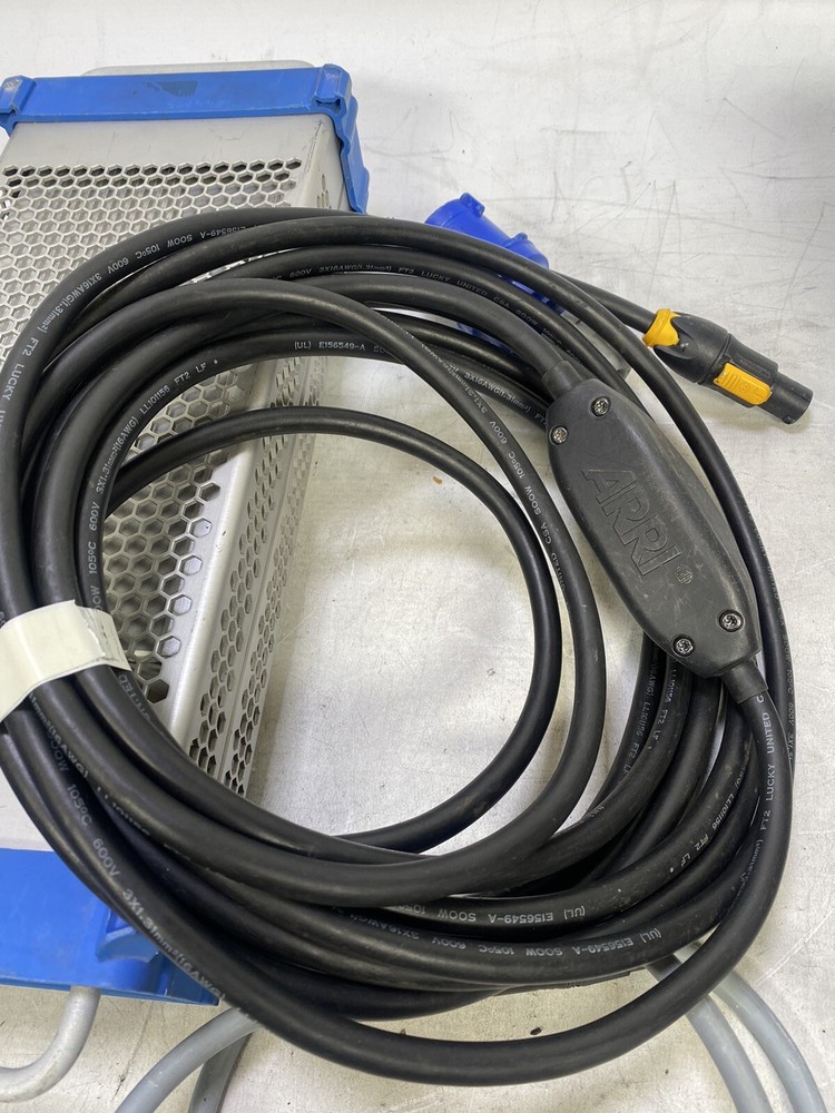 ARRI Power Supply for S60 LED SkyPanel + cables