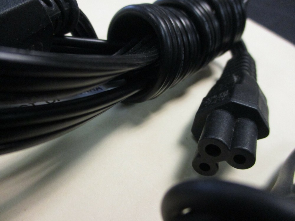 Compaq LE-9702B-01 Notebook Adapter