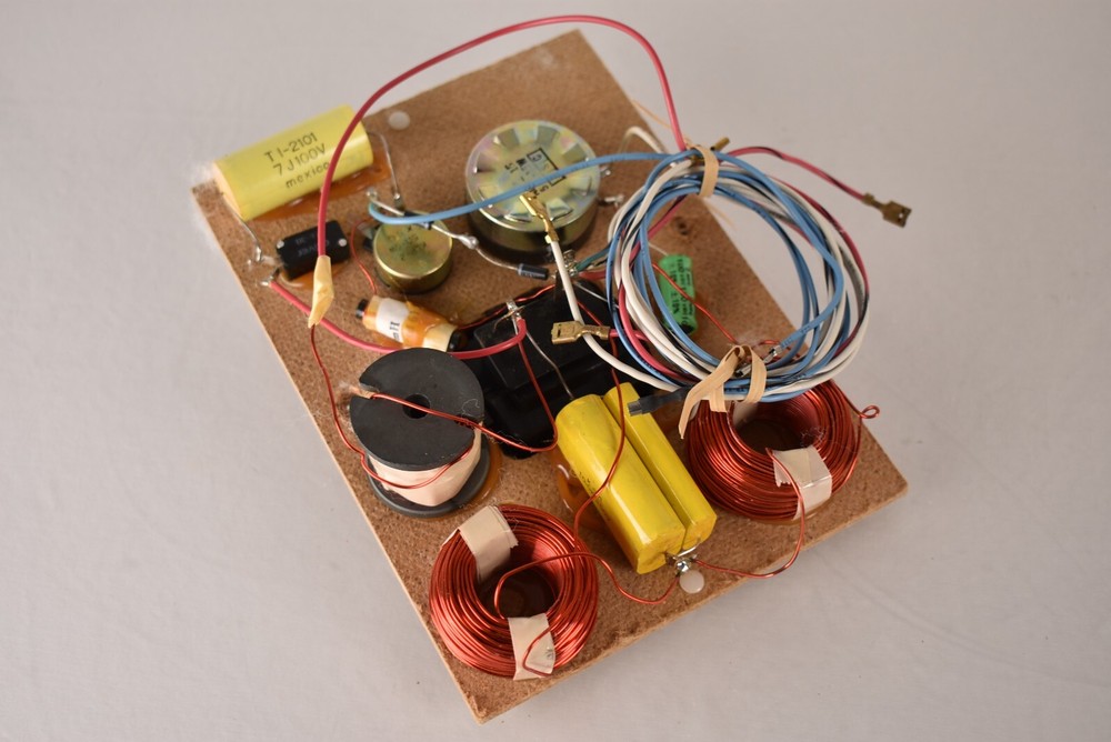 Single Vintage Infinity RS6b Crossover Binding Post -READ-