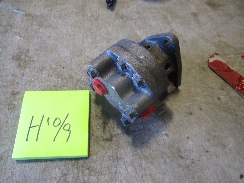 NOS Small Hydraulic? Fuel? Pump 5113778, LH