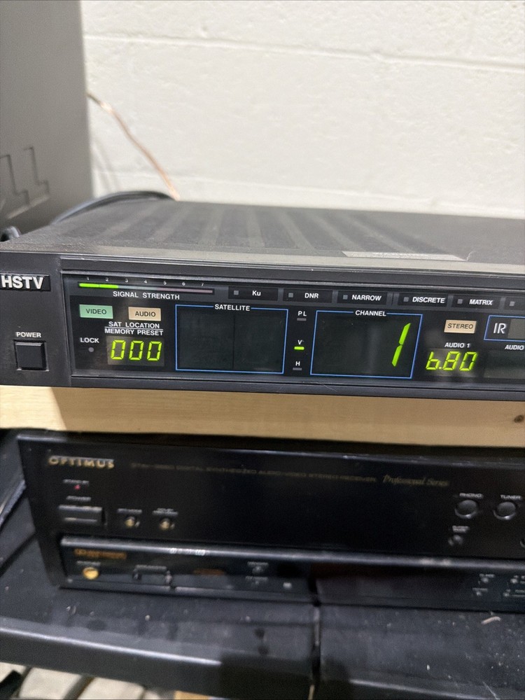 Realistic Satellite Receiver SR 2012 Powers On Vintage Rare Tech