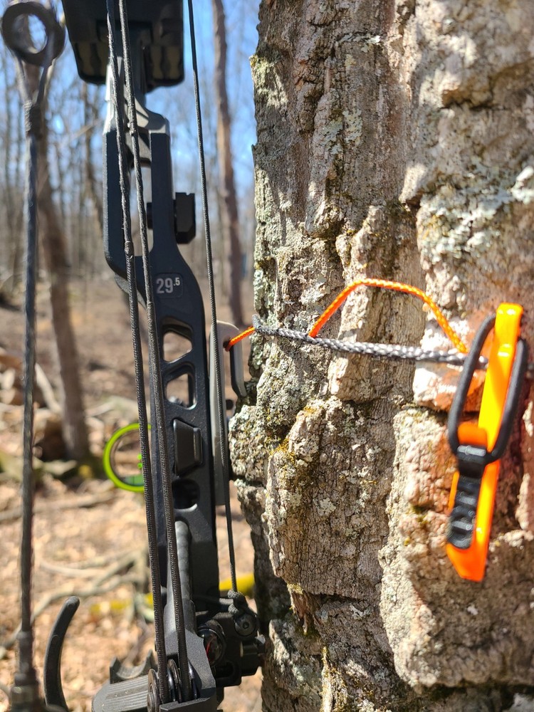 TKD The Offset Snag Bow Hook for Loop-Style Gear Straps - Mathews ARC