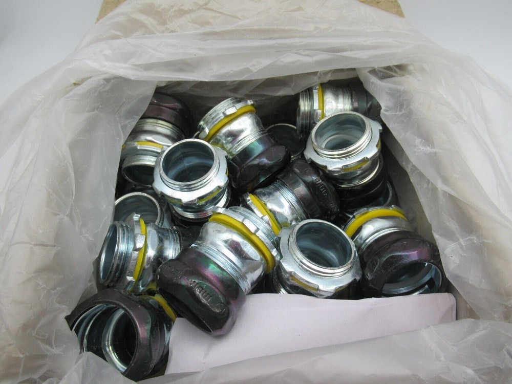 25 Pack Eaton Crouse Hinds 651RT 3/4 EMT Compression Type Connector