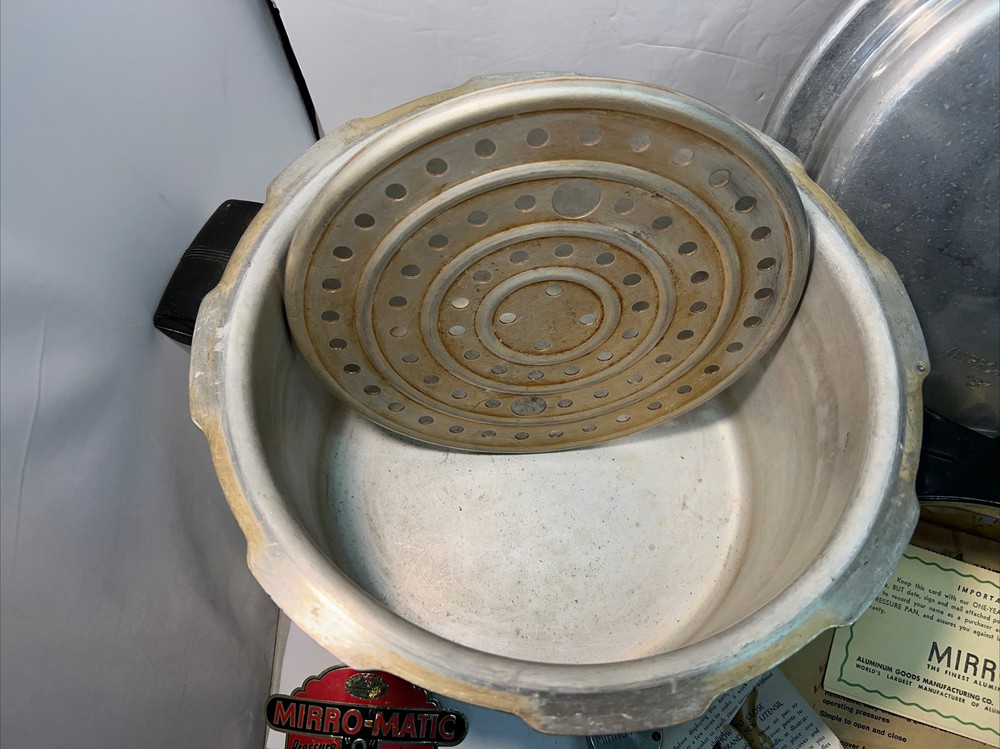 Vintage Mirro-Matic 8 Pressure Cooker