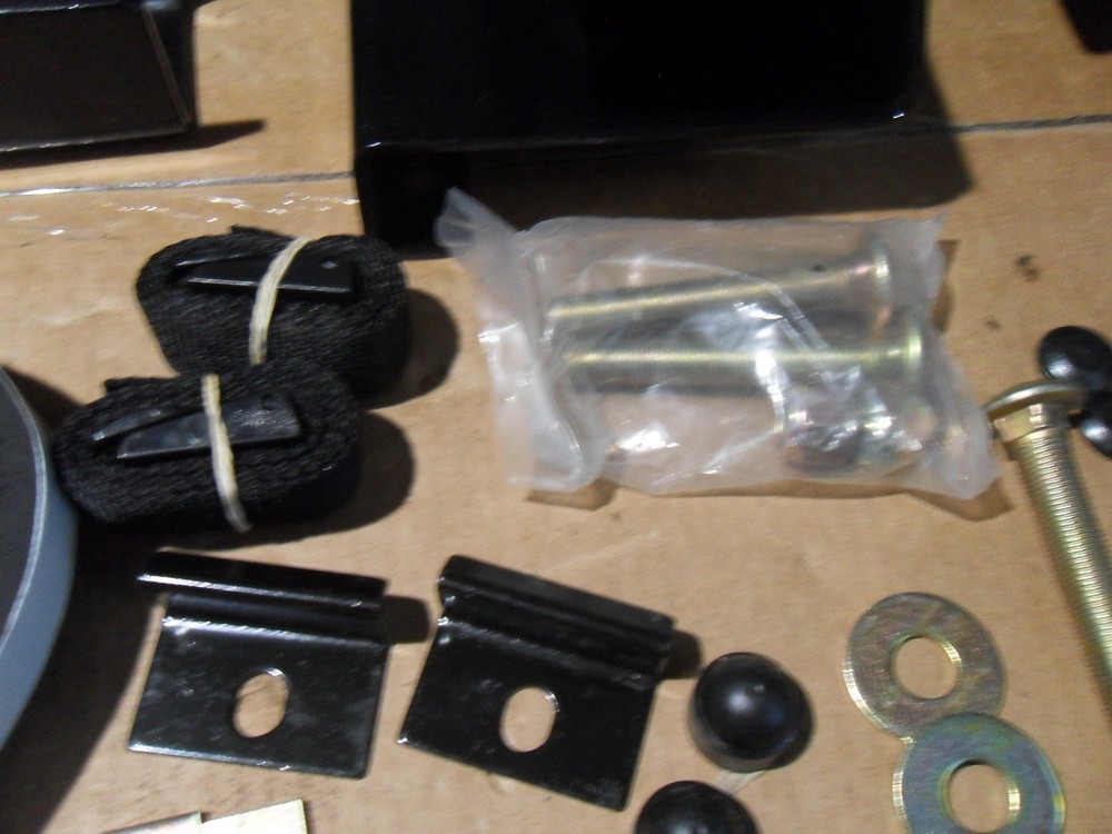 Backrack Antenna Mounting Bracket | Driver/Passenger Side, Black | 91008 |