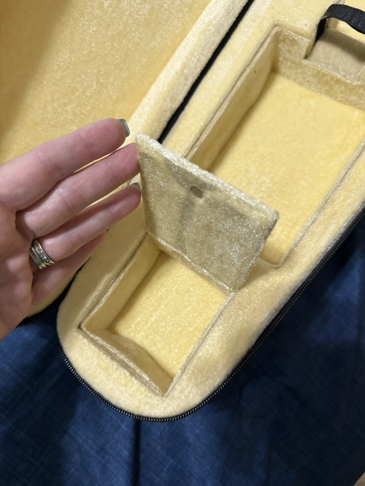 1/2 Violin Case/Gig Bag Backpack preowned nice! ￼