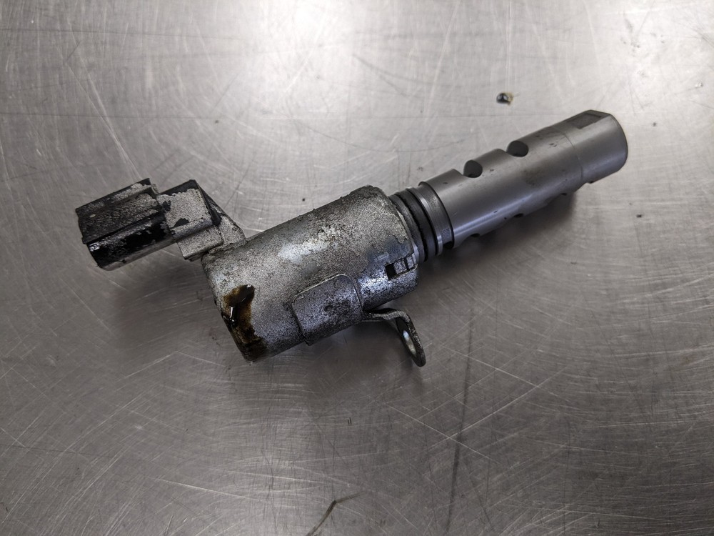 Variable Valve Timing Solenoid From 2007 Jeep Patriot 2.4