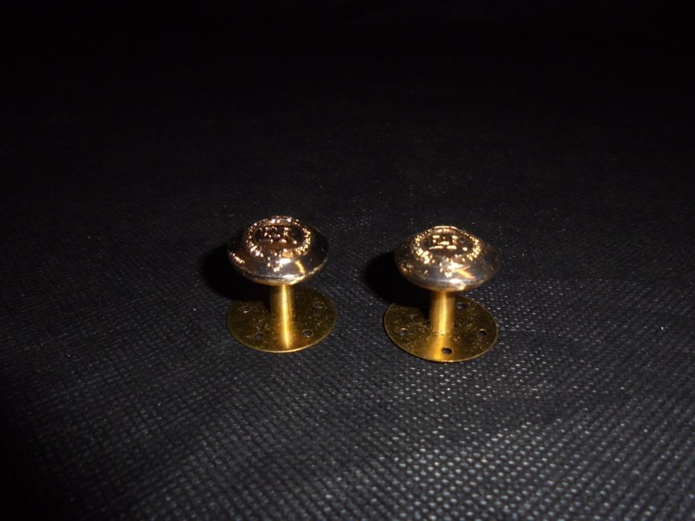 Britsih Army Staff Officer's Pair of Screw Back / Shoulder Board Buttons