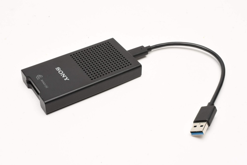 Sony MRW-G1 CF Express Type B / XQD memory card reader + USB