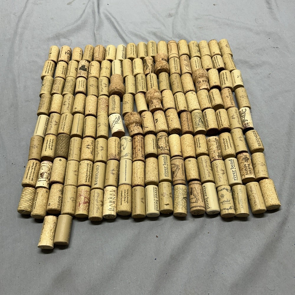 LARGE LOT 140+ MISC WINE CORKS