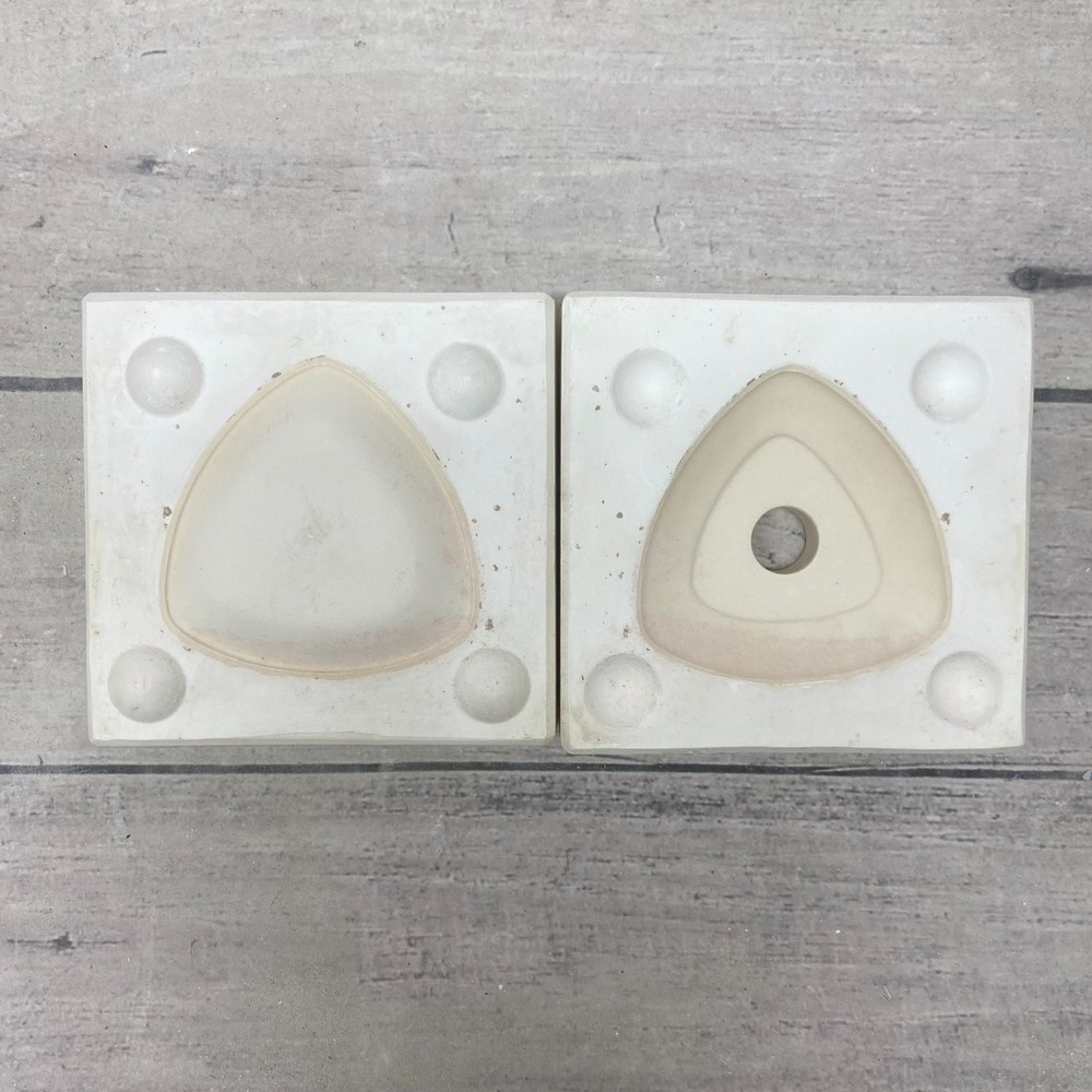 Unbranded Ceramic Casting Triangular Mold
