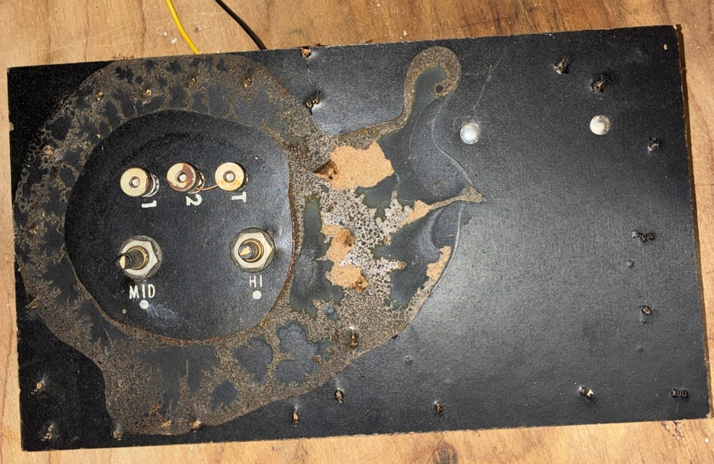 One- Acoustic Research AR-2A Crossover, Untested