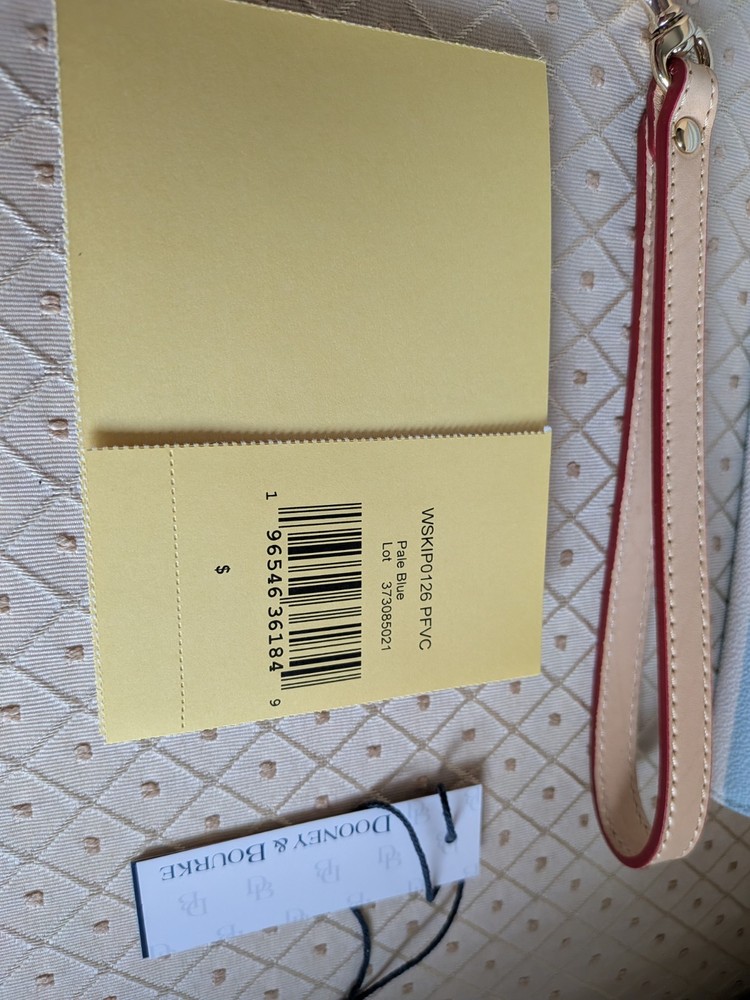 Dooney & Bourke Skipper Wallet Pale Blue
