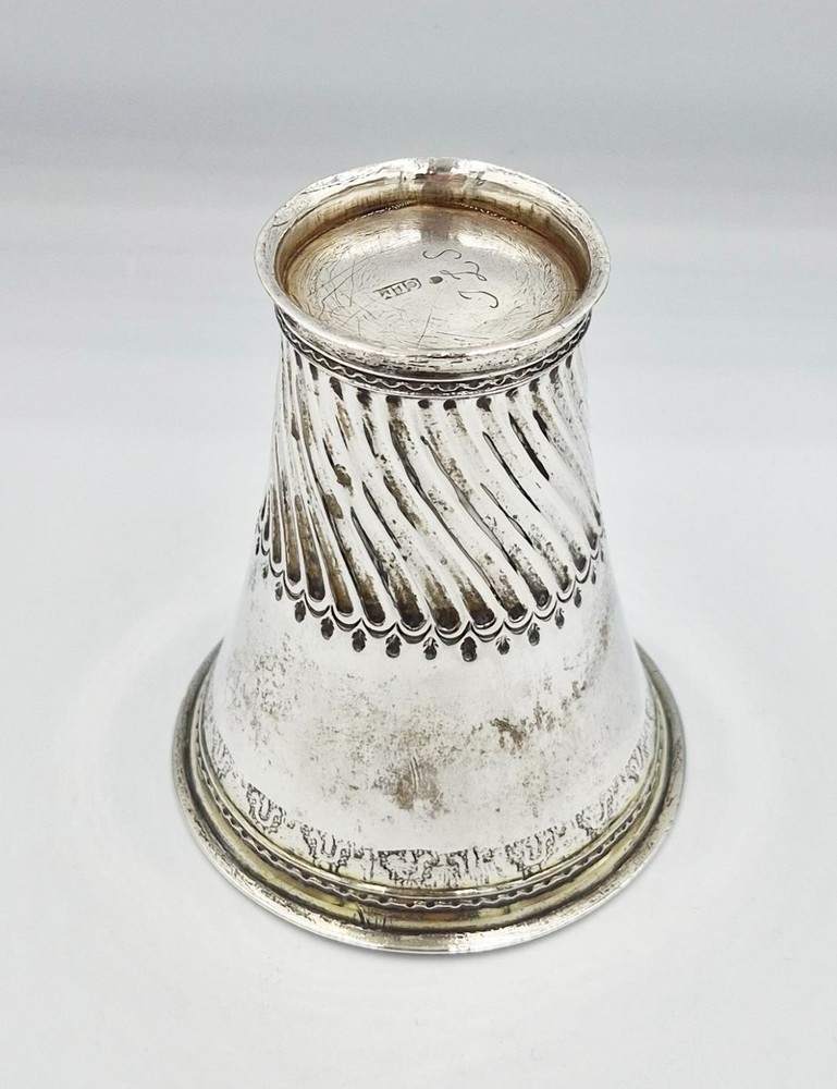 FINE 18TH CENTURY SWEDISH SOLID SILVER BEAKER CUP - CLM