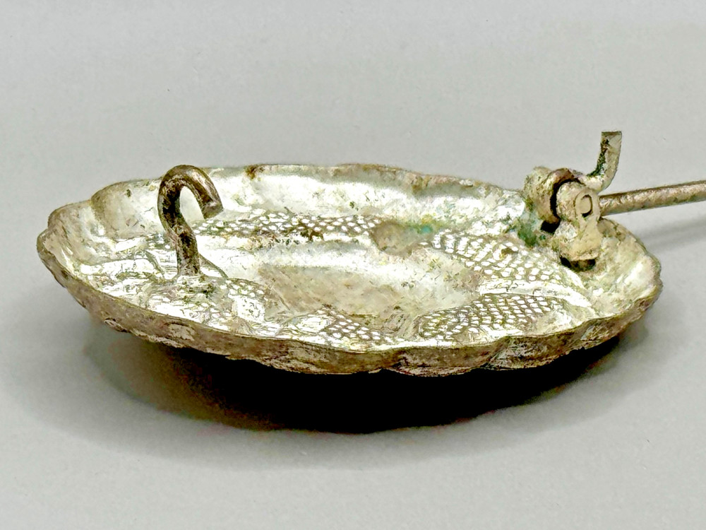 Interesting Defaced First Pattern or 1936 Legion Condor Wound Badge Silver Grade