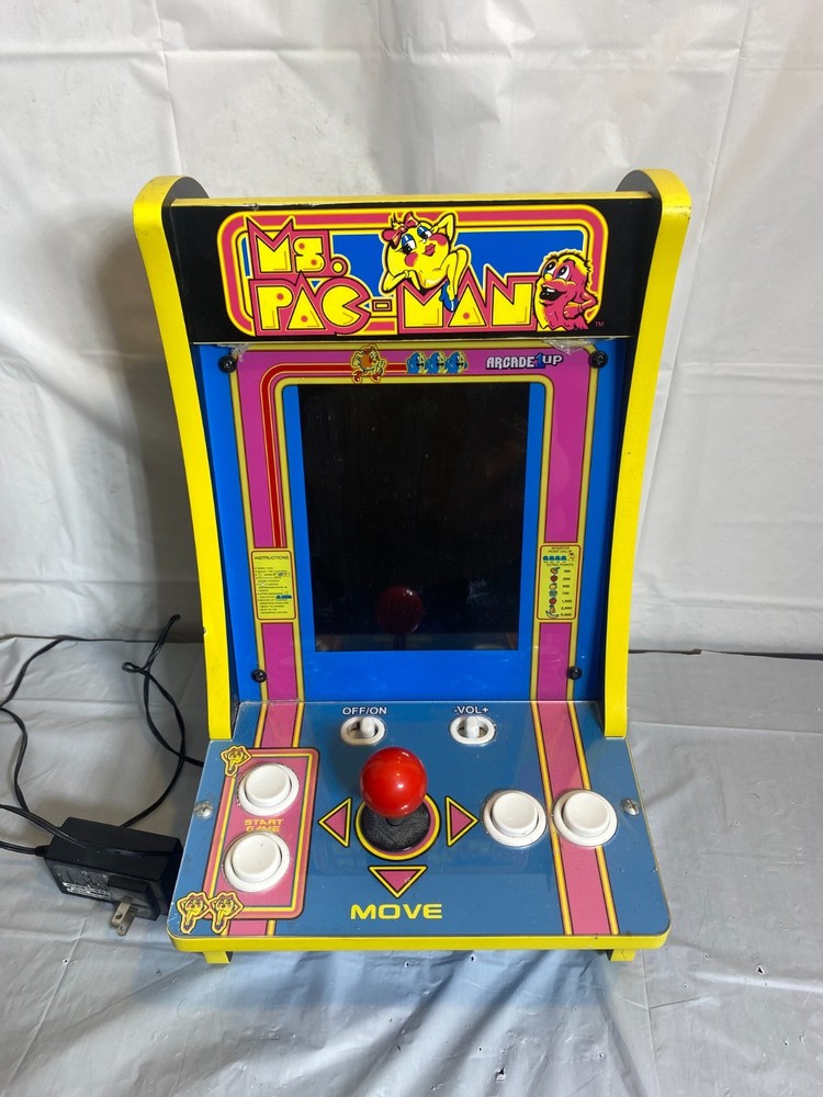 ARCADE 1Up PAC-MAN