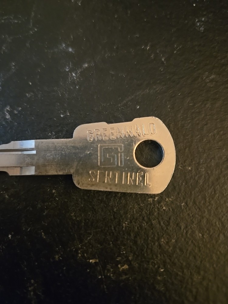 GREENWALD SENTINEL KEY CODED G2096 (3D5)