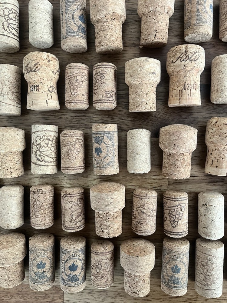 174 Assorted Corks For Hobby, Art, Craft Or Decor