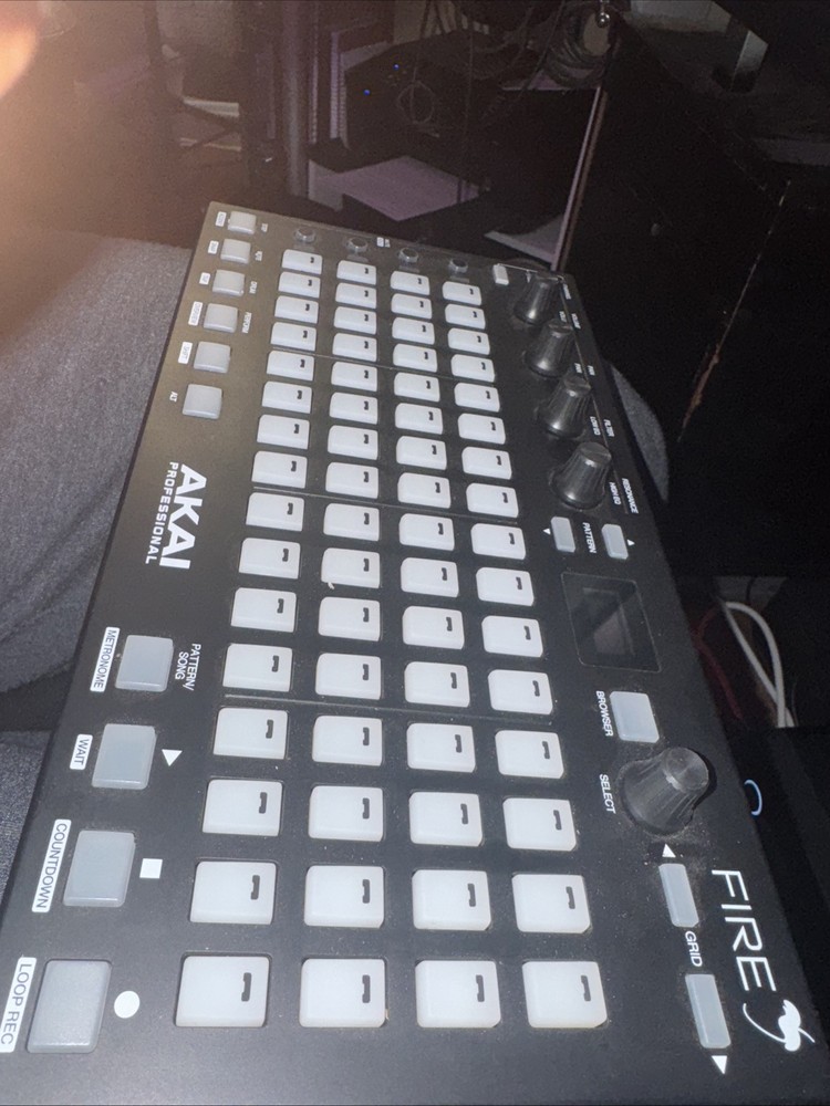 Akai Professional Fire Performance Controller Compatible with fl Studio