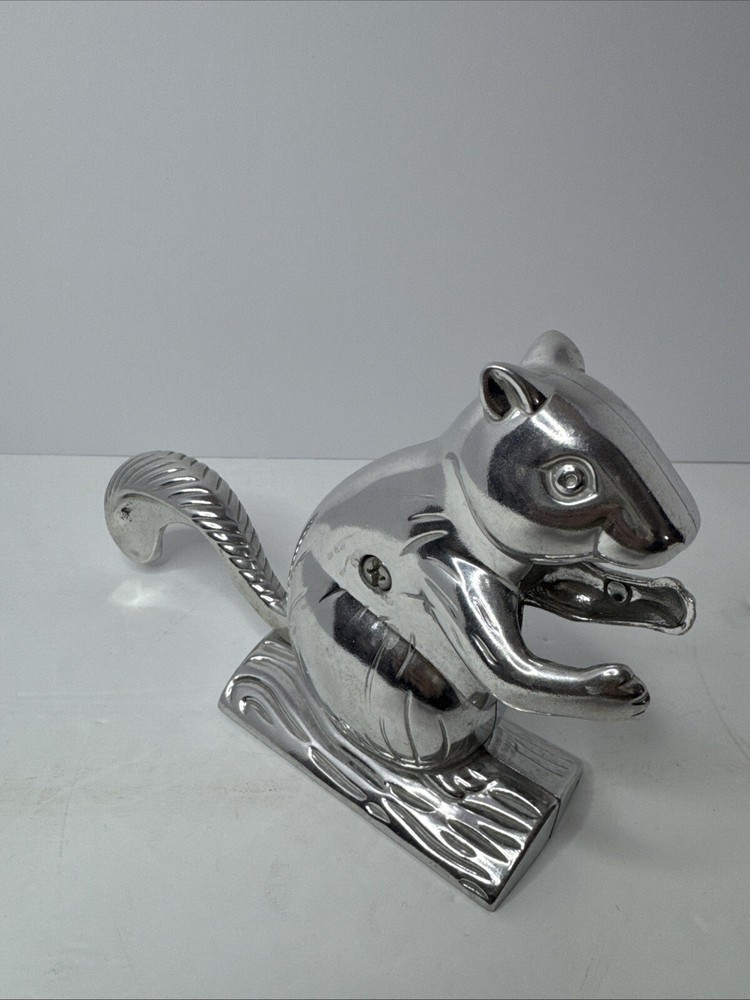 Nutty Squirrel Heavy Duty Cast Aluminum Nutcracker