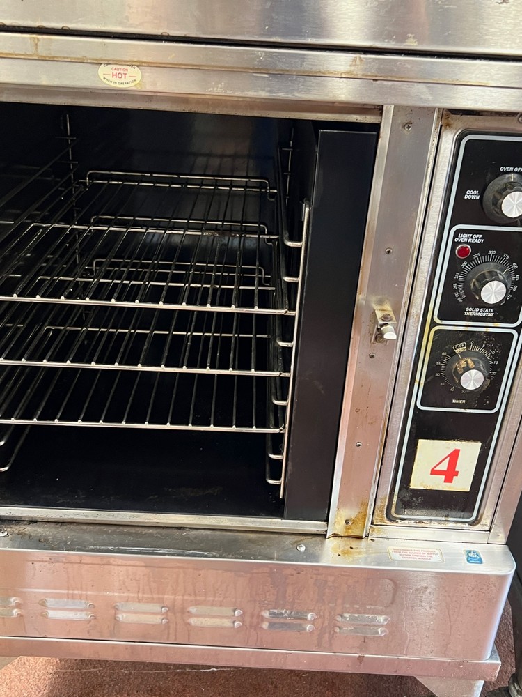 Blodgett DFG-50 Double Half Size Convection Oven