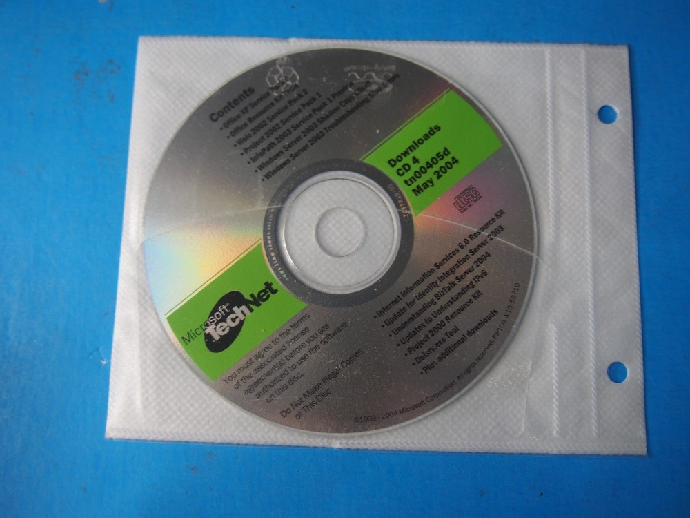 ITHistory (2004/09) IBM PC Software: MICROSOFT TechNet CDs 2004 2003 2002