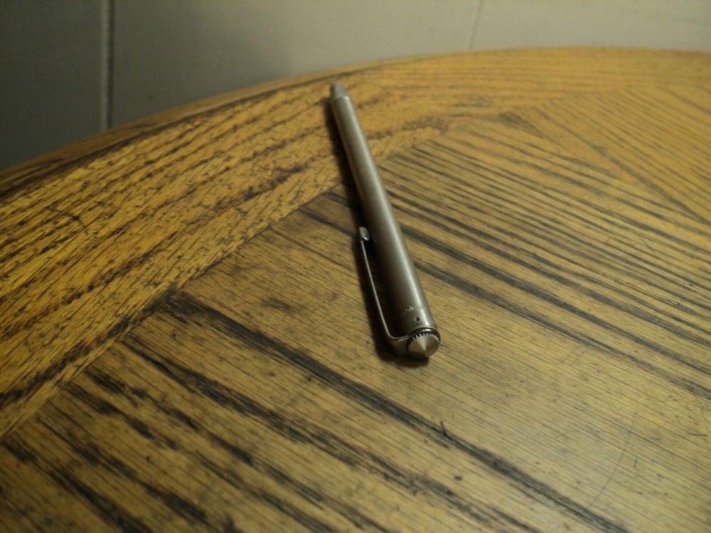 Vintage Emphasis Pointer Pocket Pointer Expands to 25-3/16" Japan