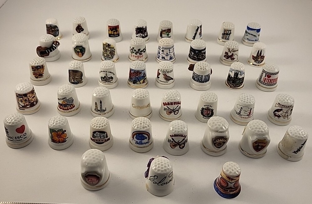 35 Porcelaine Thimbles States & Cities