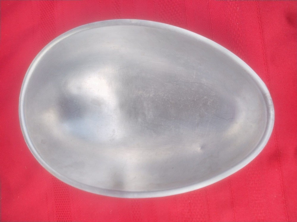 Wilton Christmas Tree Cake Pan + Valentine & Easter Egg  