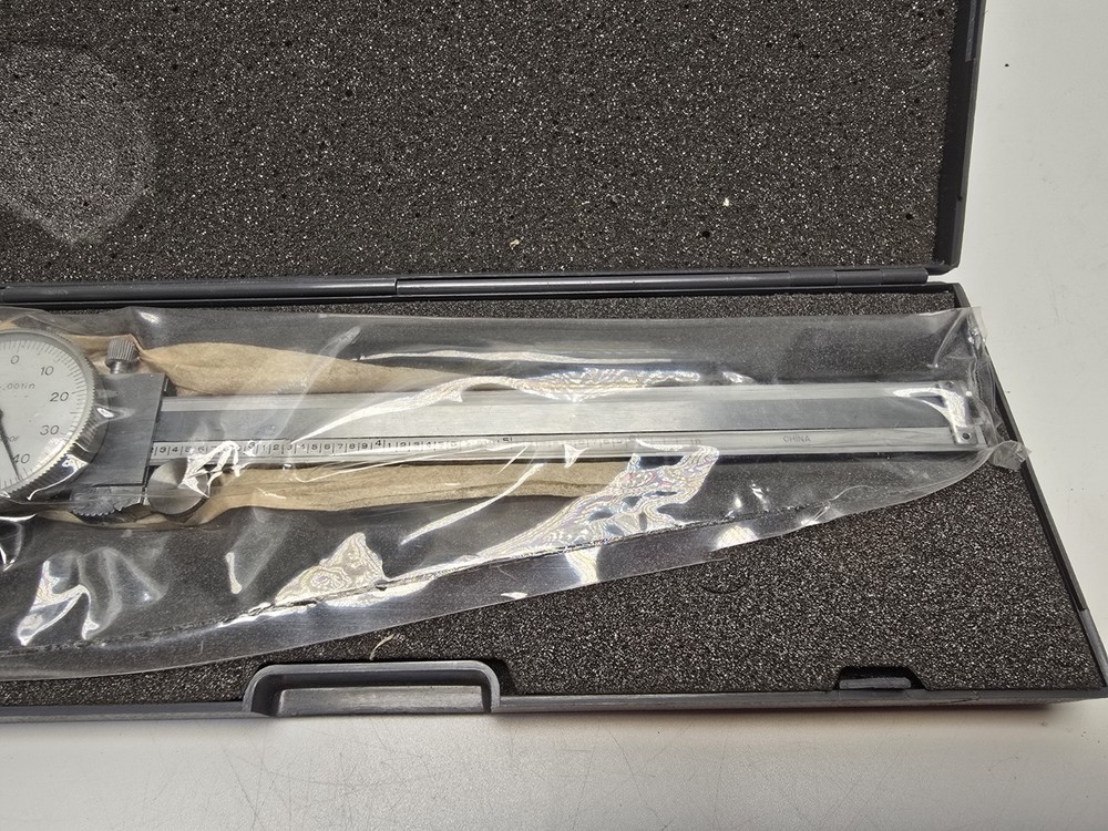 0-6" Stainless Hardened DIAL CALIPER .001" Shock Proof - w/case