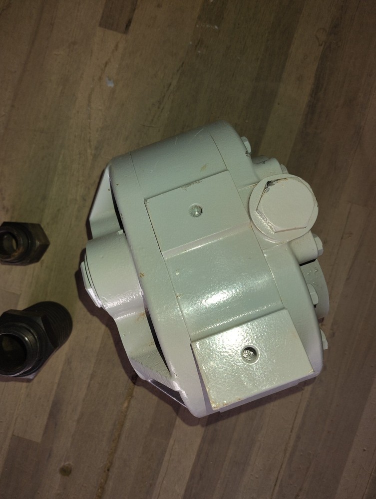 PTO mount hydraulic pump