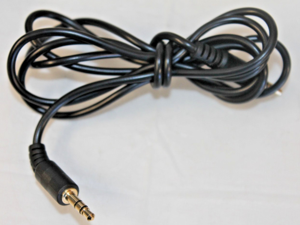 Earmor Electronic Ear Muffs w/ Gel Earpads & AUX Input