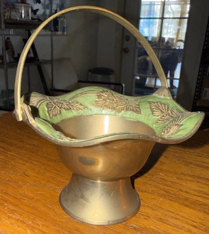 Solid Brass Basket Floral Pattern Handle India 4" Diameter 3" Hi Needs polish